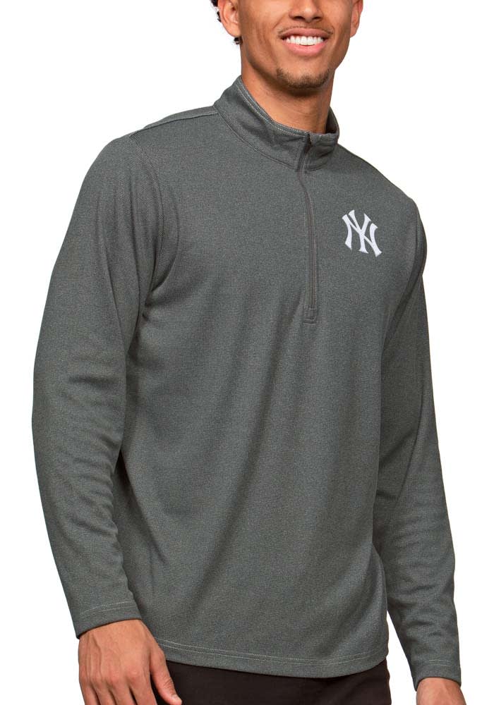 Antigua New York Yankees Mens CHARCOAL Epic Pullover - 13310485