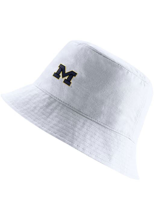 Nike unisex College (Michigan) Bucket Hat in White, Size: M/L | C14099C137-MIC