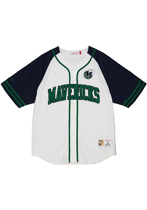 Men's Mitchell & Ness Green Dallas Mavericks Hardwood Classics Team Ground 20 Snapback Hat