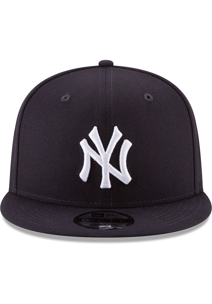 navy blue yankee snapback