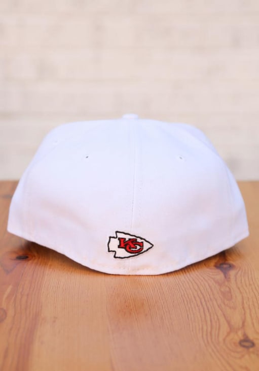 New Era Men's White Kansas City Chiefs Botanical Bucket Hat