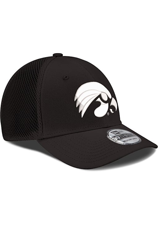 New Era Iowa Hawkeyes Mens Black White logo Neo 39THIRTY Flex Hat