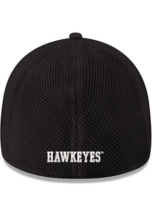 New Era Iowa Hawkeyes Mens Black White logo Neo 39THIRTY Flex Hat