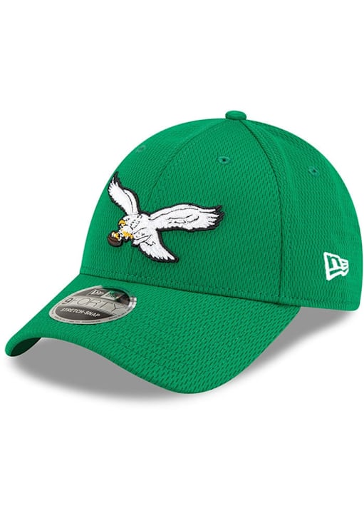 New Era - 9Forty - Pet met patch in reliëf in ecru | ASOS