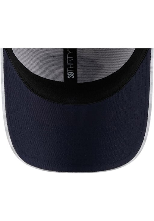 New Era Chicago Bears Mens Grey 2025 Salute to Service Camo Fan Pack 39THIRTY Flex Hat