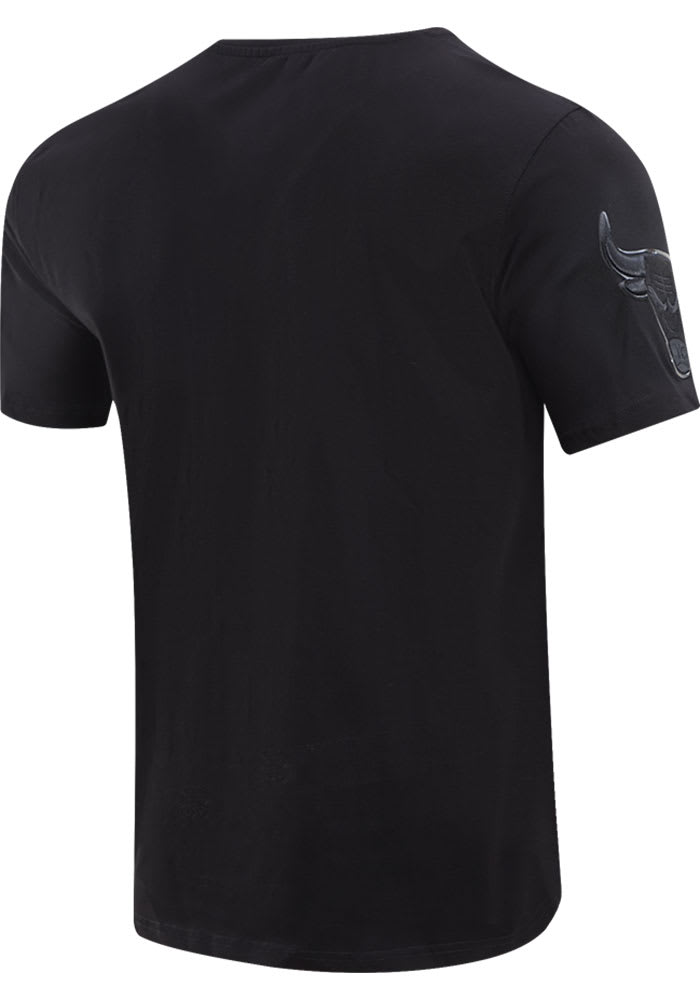 Pro Standard Chicago Bulls BLACK Tonal Short Sleeve Fashion