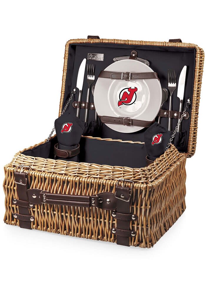 Store Cleveland Browns tailgating picnic basket