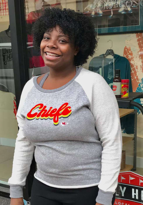 KC Chiefs Chiefs Womens Grey Gridiron Long Sleeve Crew Sweatshirt