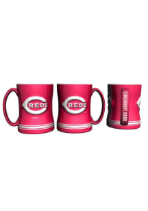 Cincinnati Reds 15 oz Red Sculpted Mug