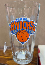 New York Knicks 16OZ Satin Etch Pint Glass