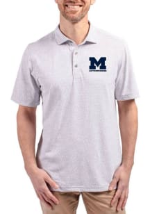 Mens Michigan Wolverines Ash Cutter and Buck Letterwinners M Club Virtue Eco Pique Botanical Short..