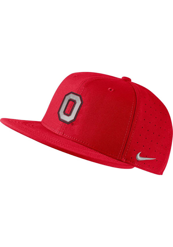 Nike Ohio State Buckeyes Mens Red Aero True Baseball Fitted Hat