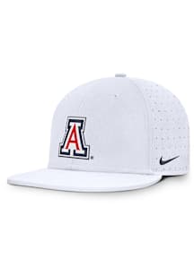 Nike Arizona Wildcats Mens White Dugout True Aero Bill Fitted Hat