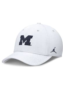 Michigan Wolverines Nike Structured Rise Flex Flex Hat - White