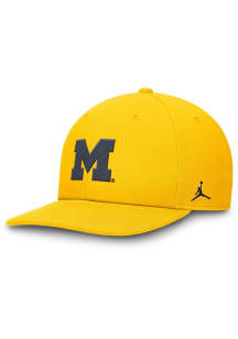 Michigan Wolverines Nike Jordan Brand Dri-Fit Pro Structured Square Bill Mens Snapback - Yellow