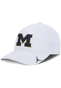 Michigan Wolverines Nike JORDAN BRAND DRI-FIT CLUB GAMEDAY STR AEROBILL SWOOSHFLEX CA Flex Hat - W..