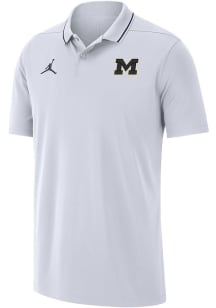 Mens Michigan Wolverines White Nike DriFIT Coach Short Sleeve Polo Shirt