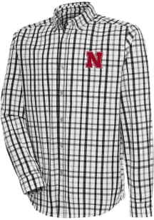 Mens Nebraska Cornhuskers Black Antigua Tending Long Sleeve Dress Shirt