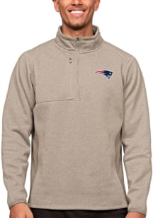 Antigua New England Patriots Mens Oatmeal Course Long Sleeve 1/4 Zip Pullover