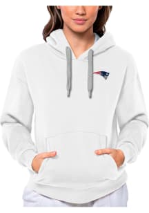 Antigua New England Patriots Womens White Victory Hooded Sweatshirt