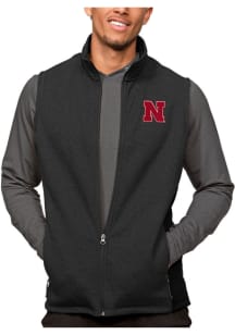 Antigua Nebraska Cornhuskers Mens Black Course Sleeveless Jacket
