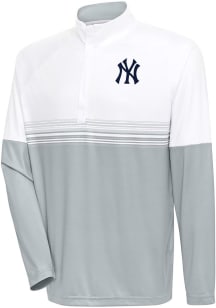 Antigua New York Yankees Mens White Bender QZ Long Sleeve 1/4 Zip Pullover