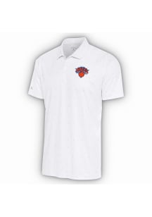 Antigua New York Knicks Mens White 19th Hole Short Sleeve Polo