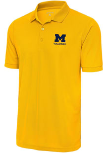 Antigua Michigan Wolverines Mens Gold Volleyball Legacy Pique Short Sleeve Polo