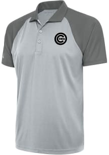 Antigua Chicago Cubs Mens Grey Metallic Logo Nova Short Sleeve Polo