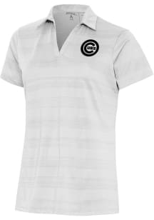 Antigua Chicago Cubs Womens White Metallic Logo Compass Short Sleeve Polo Shirt