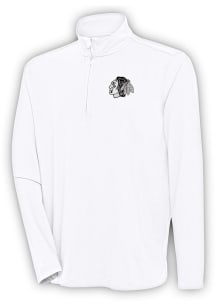 Antigua Chicago Blackhawks Mens White Metallic Logo Hunk Long Sleeve 1/4 Zip Pullover