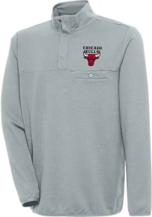 Antigua Chicago Bulls Mens Grey Steamer Long Sleeve 1/4 Zip Pullover