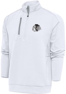 Antigua Chicago Blackhawks Mens White Metallic Logo Generation Long Sleeve 1/4 Zip Pullover