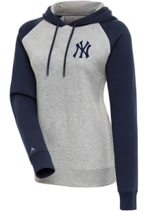 Antigua New York Yankees Womens Grey Victory Hooded Sweatshirt