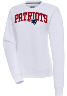 Antigua New England Patriots Womens White Chenille Logo Victory Crew Sweatshirt