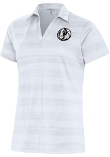 Antigua Dallas Mavericks Womens White Metallic Logo Compass Short Sleeve Polo Shirt