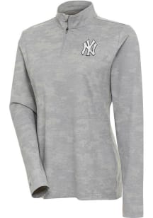 Antigua NY Yankees Womens White Metallic Respond 1/4 Zip Pullover