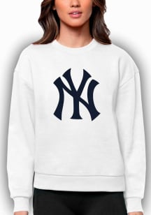 Antigua New York Yankees Womens White Victory Crew Sweatshirt