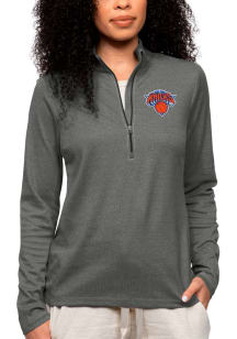 Antigua New York Knicks Womens Charcoal Epic 1/4 Zip Pullover