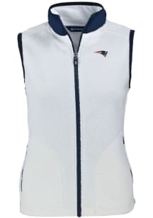 Cutter and Buck New England Patriots Womens White Cascade Sherpa Vest
