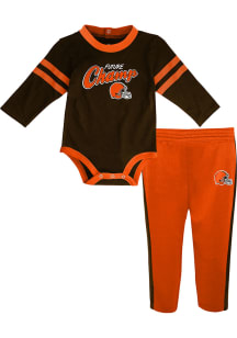 Cleveland Browns Infant Brown Little Kicker LS Set Top and Bottom