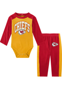 Kansas City Chiefs Infant Red Rookie Of The Year Set Top and Bottom