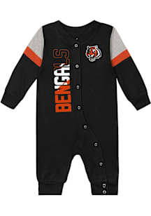 Cincinnati Bengals Baby Black Play Hard Long Sleeve One Piece