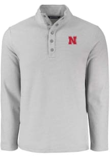Mens Nebraska Cornhuskers Grey Cutter and Buck Hunts Point Qtr Zip Pullover