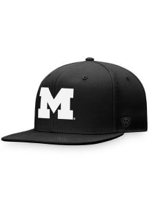 Michigan Wolverines Mens Black Dusk Flat Brim Flex Hat