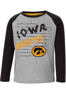 Colosseum Iowa Hawkeyes Toddler Grey East End Raglan Long Sleeve T-Shirt