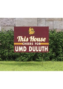 UMD Bulldogs 18x24 This House Cheers Yard Sign