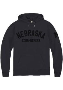 Mens Nebraska Cornhuskers Black Summit Sportswear Tonal Felt Sleeve Hit Long Sleeve Fashion Hood