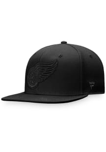 Detroit Red Wings Mens Black Tonal Core Fitted Hat