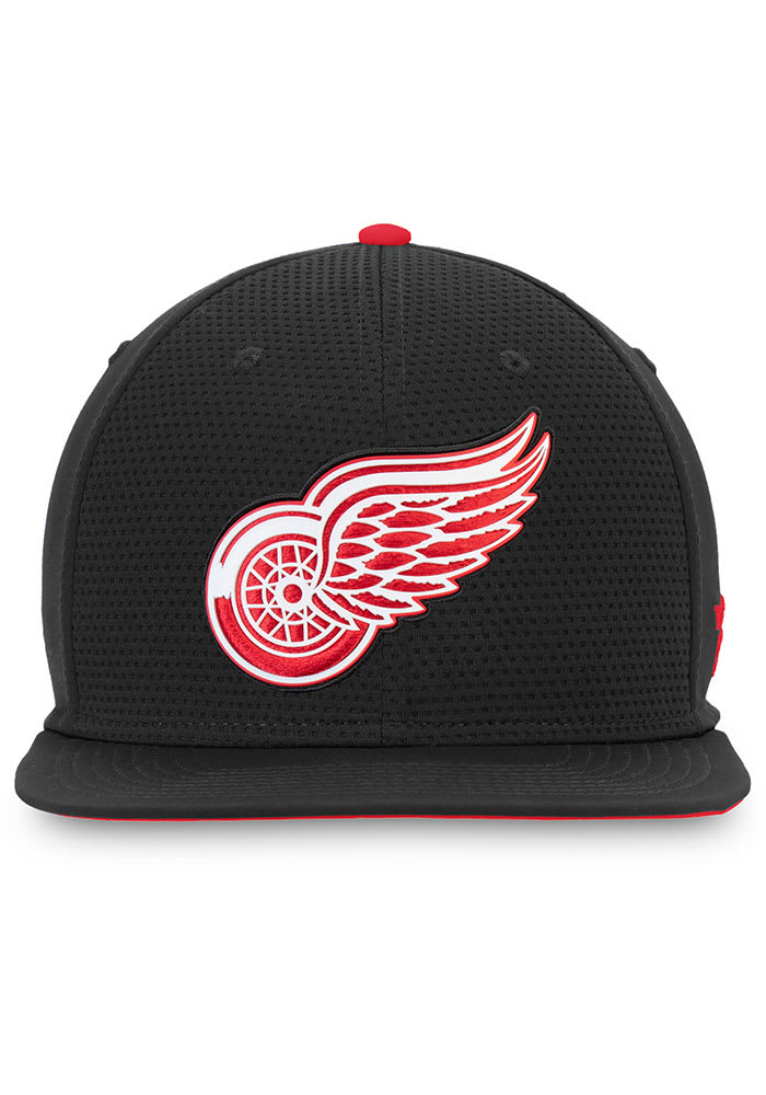 Detroit Red Wings Black Rinkside Structured Mens Snapback Hat